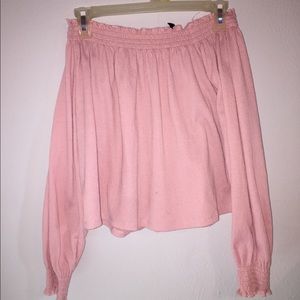 off the shoulders / crop top
